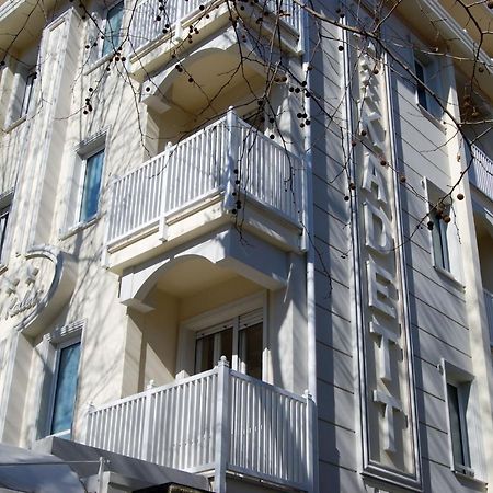 Hotel Kadett Римини Екстериор снимка