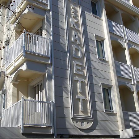 Hotel Kadett Римини Екстериор снимка